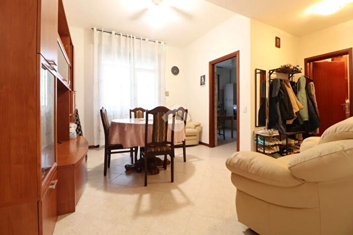 Appartamento con 5 locali in vendita in Viale Veneto, Mantova