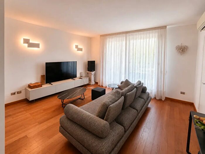 Casa con 7 locali in vendita in Montelupo Fiorentino