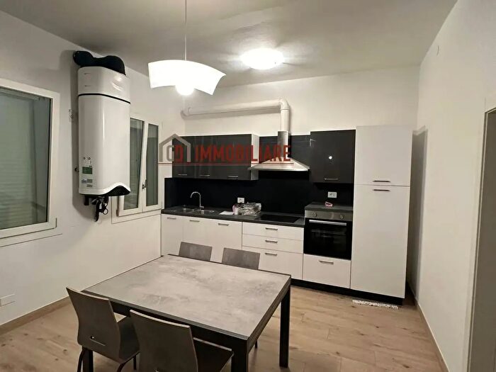 Appartamento trilocale in affitto in Via Noalese, Treviso