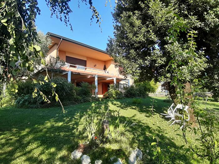 Casa con 5 locali in vendita in Via Zompini, Montebelluna