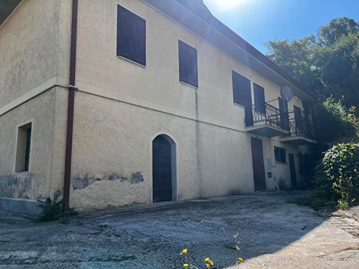 Appartamento trilocale in vendita in Via Bassiano, Sezze