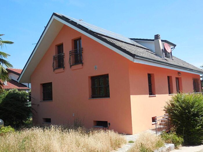 Casa con 6 locali in affitto in Via Circonvallazione, Pecetto Torinese