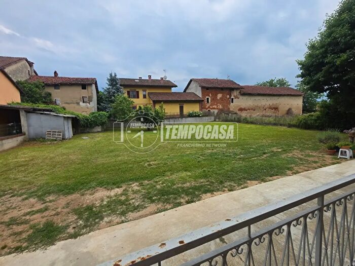 Appartamento quadrilocale in vendita in Via Villanova, Isolabella