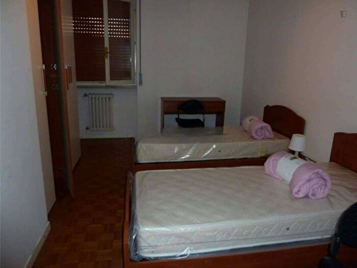 Appartamento trilocale in affitto in Via Giuseppe Ripamonti, Vigentino Fatima, Milano