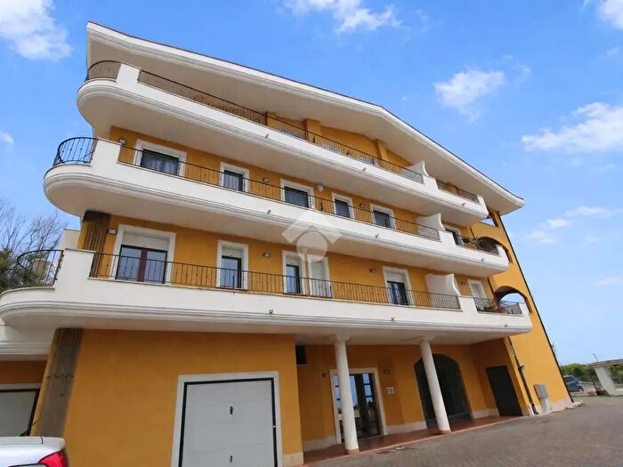 Appartamento quadrilocale in vendita in Via Pescara, Mosciano SantAngelo