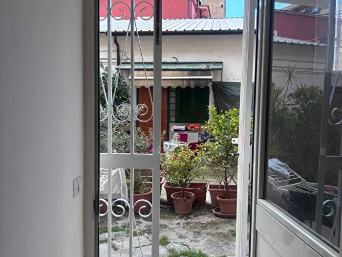 Appartamento monolocale in affitto in Via Consalvo, Fuorigrotta, Napoli