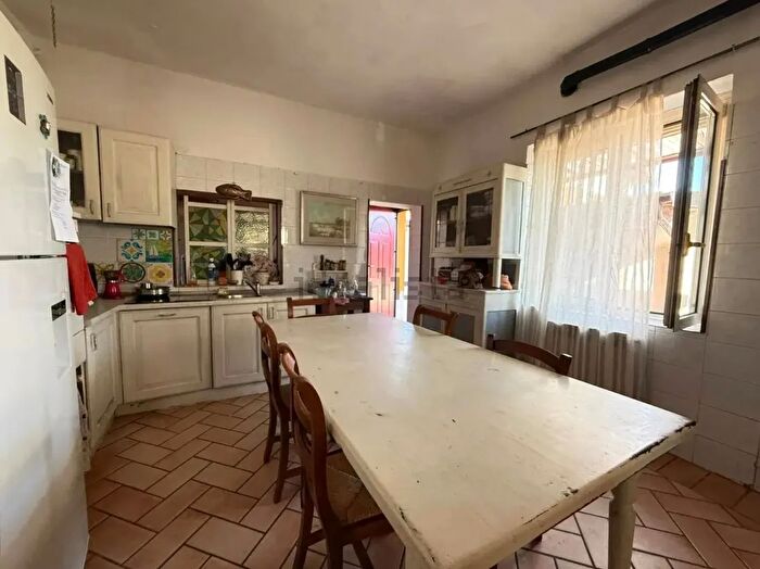 Casa quadrilocale in vendita in Via Giorgio Gaber, Cologne