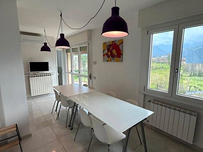 Appartamento con 6 locali in affitto in Via Pandolfino, Marina di Massa Centro, Massa