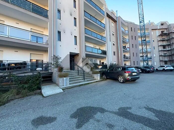 Appartamento trilocale in vendita in Via Portogallo, Rende