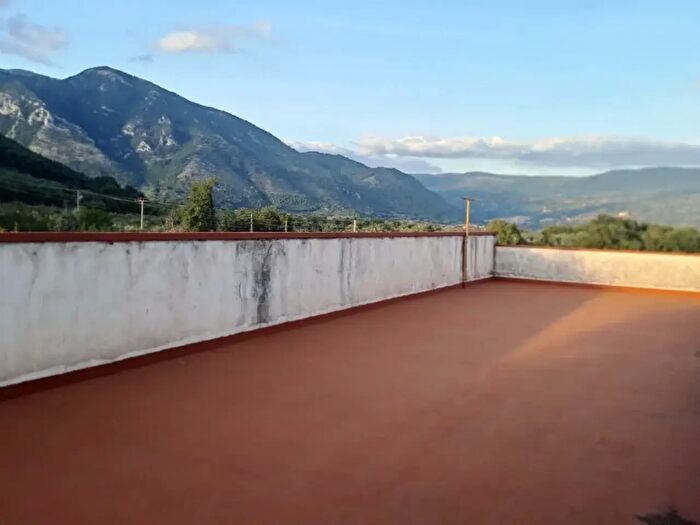 Casa trilocale in vendita in Via Banca Snc, San Salvatore Telesino