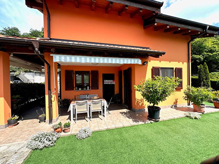 Casa trilocale in vendita in Via Ompio, San Bernardino Verbano