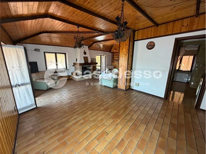 Appartamento quadrilocale in vendita in Frazione Cerreia C, Valdilana