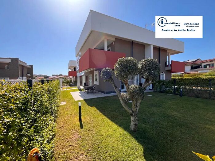 Casa quadrilocale in vendita in Anzio