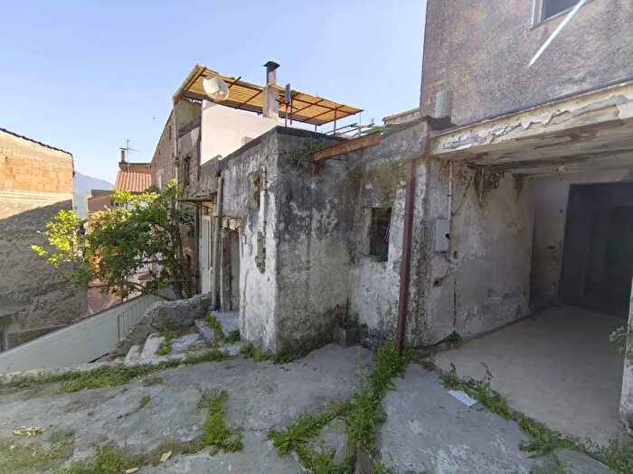 Casa con 6 locali in vendita in Via Campitiello Snc, Mercato San Severino