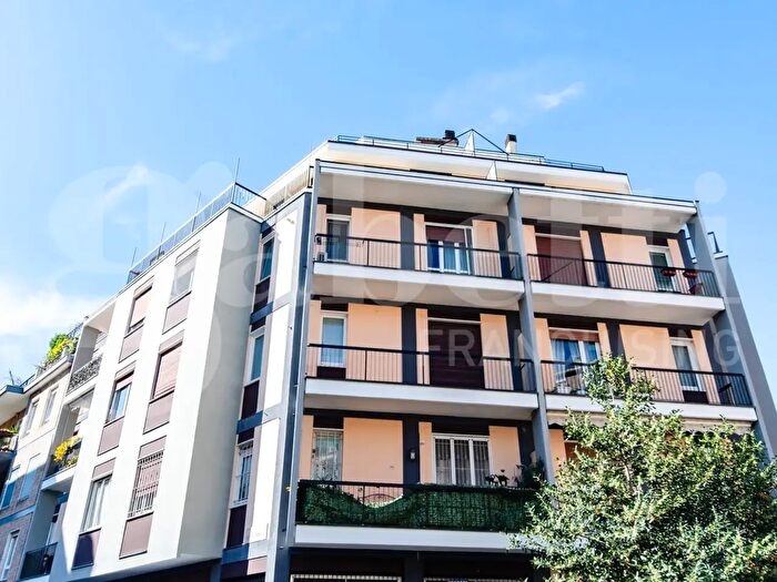 Appartamento quadrilocale in vendita in Via Cesare Beruto, Milano