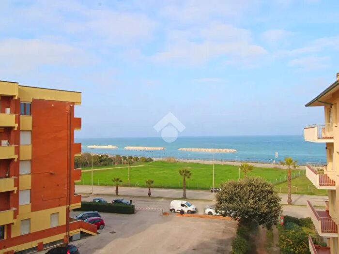 Appartamento bilocale in vendita in Viale Cristoforo Colombo, Porto Recanati