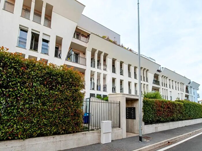 Appartamento quadrilocale in vendita in Via Montanara, Settimo Milanese
