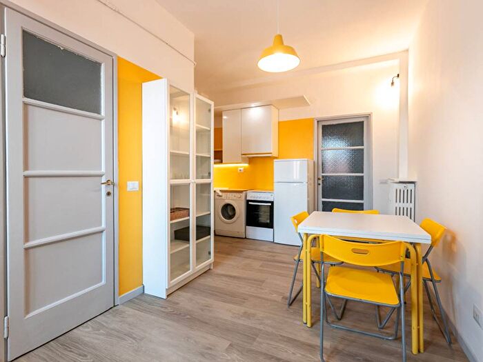 Appartamento trilocale in affitto in Via Piero della Francesca, Sempione, Milano