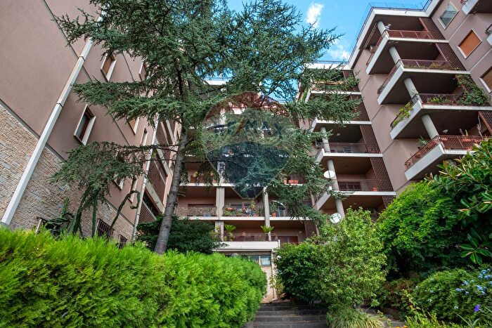 Appartamento con 7 locali in vendita in Via Annunziata, Messina