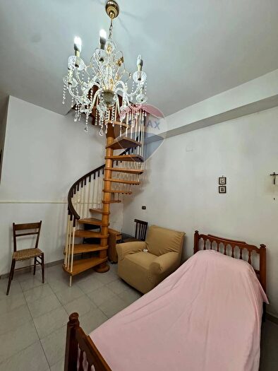 Casa trilocale in vendita in Via Cairoli, Melilli