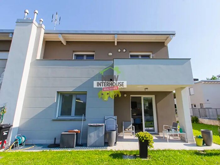 Appartamento con 7 locali in vendita in Via Montereale, Pordenone