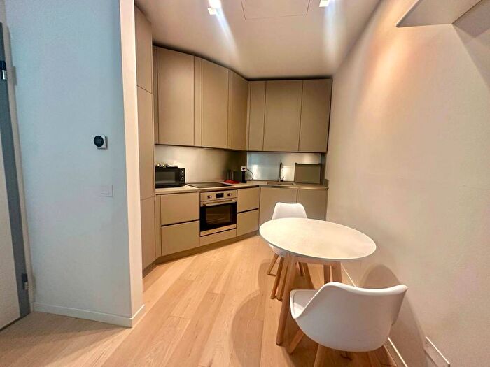 Appartamento bilocale in affitto in Via Giuseppe Mercalli, Quadronno Crocetta, Milano