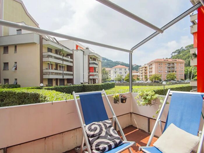 Appartamento trilocale in vendita in Via Genova, Sestri Levante