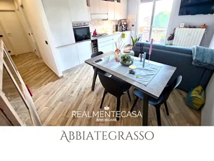 Appartamento trilocale in vendita in Via Milano, Abbiategrasso