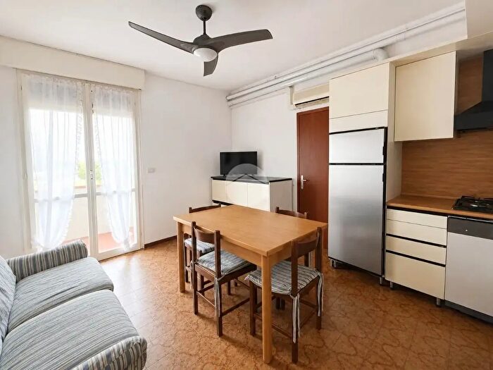 Appartamento trilocale in vendita in Viale Lodovico Ariosto, Ravenna