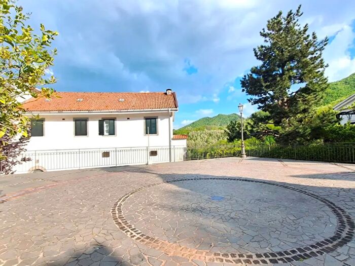 Appartamento bilocale in vendita in Cava De Tirreni