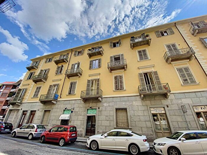 Appartamento trilocale in affitto in Via Martiri della Libertà, Gran Madre Crimea, Torino