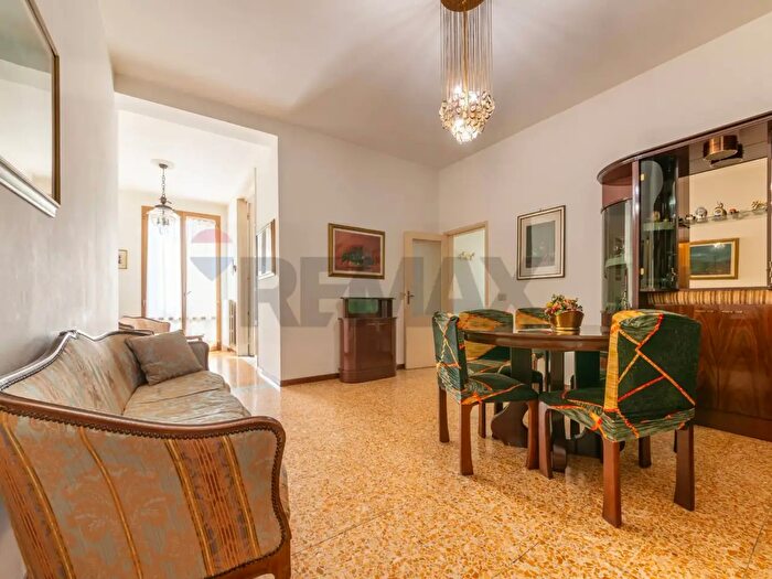 Appartamento quadrilocale in vendita in Piazza della Repubblica, Figline e Incisa Valdarno