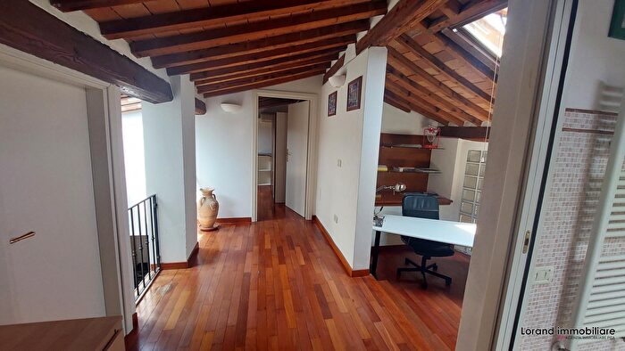 Appartamento con 5 locali in vendita in Pisa