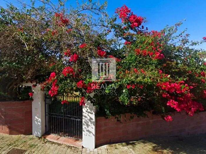 Casa con 6 locali in vendita in Viale Concas Caddinas, Golfo Aranci