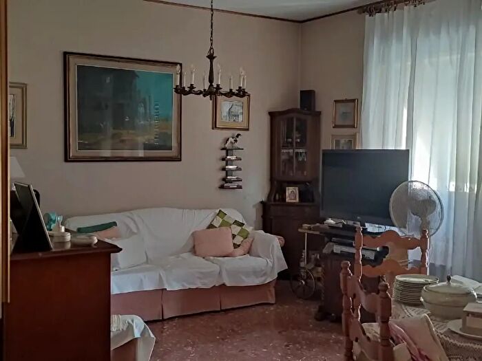 Appartamento con 5 locali in vendita in Pisa