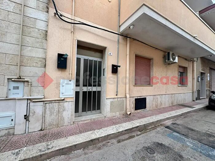 Appartamento quadrilocale in vendita in Via Capece, Leporano