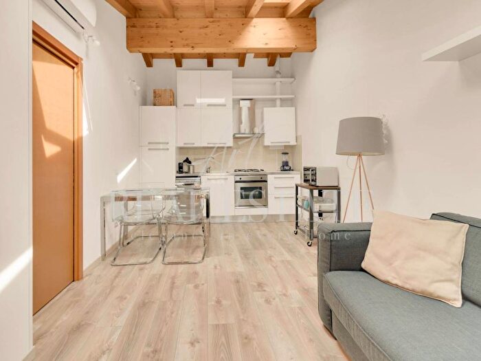 Appartamento bilocale in affitto in Via Cesare da Sesto, Corso Genova, Milano