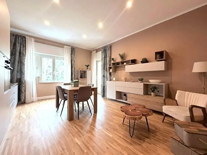 Appartamento quadrilocale in vendita in Via dei Prati Fiscali, Roma