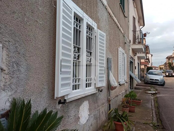 Casa con 7 locali in vendita in SantiCosmaEDamiano, Minturno