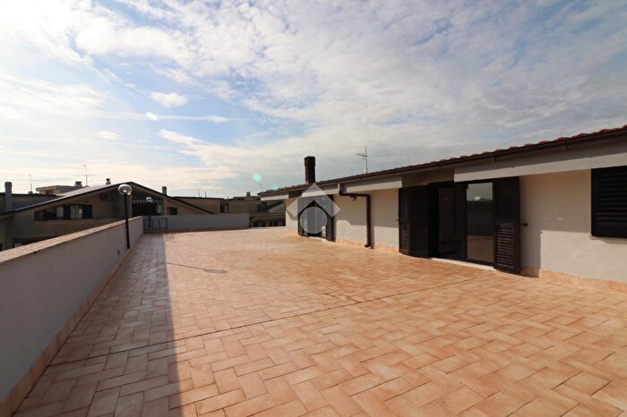 Appartamento trilocale in vendita in Via Caserta, Teverola