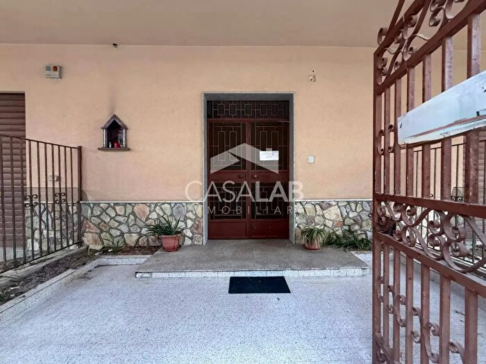 Appartamento con 5 locali in vendita in Via Alpi, Carini