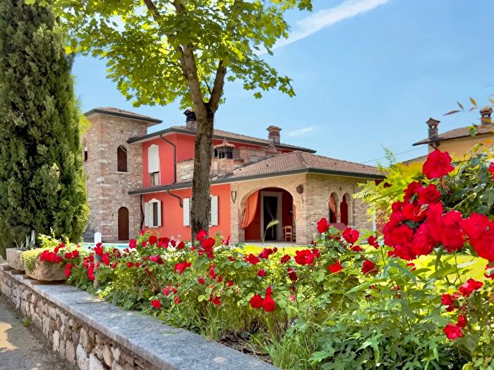 Casa con 5 locali in vendita in Traversa Prima di Strada Montichiari, Ghedi