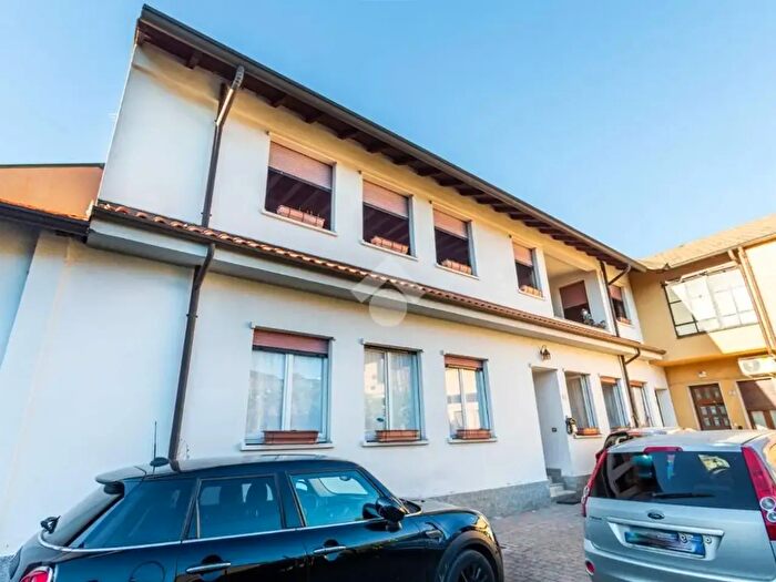 Appartamento trilocale in vendita in Via Verdi, Albiate
