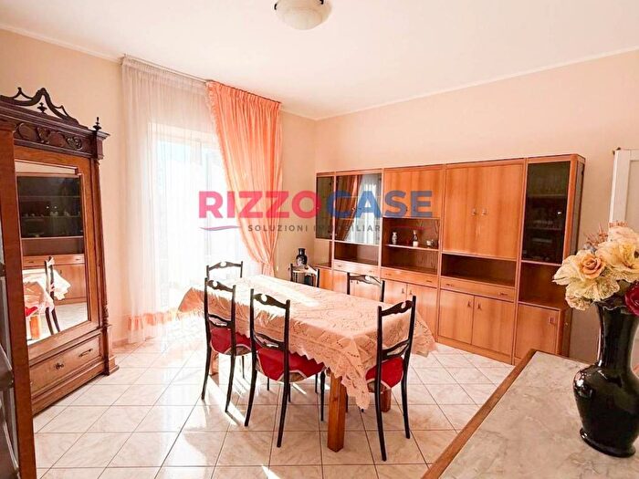 Appartamento trilocale in affitto in Viale S Antonio, Rossano, CoriglianoRossano