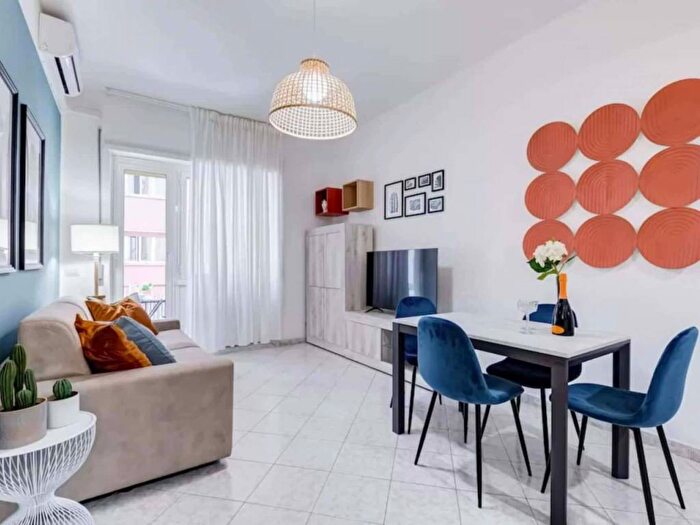 Appartamento trilocale in affitto in Via Francesco Sivori, Cipro, Roma
