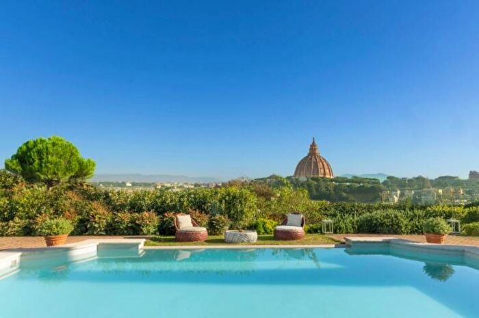 Appartamento quadrilocale in affitto in Via di Domizia Lucilla, Balduina, Roma