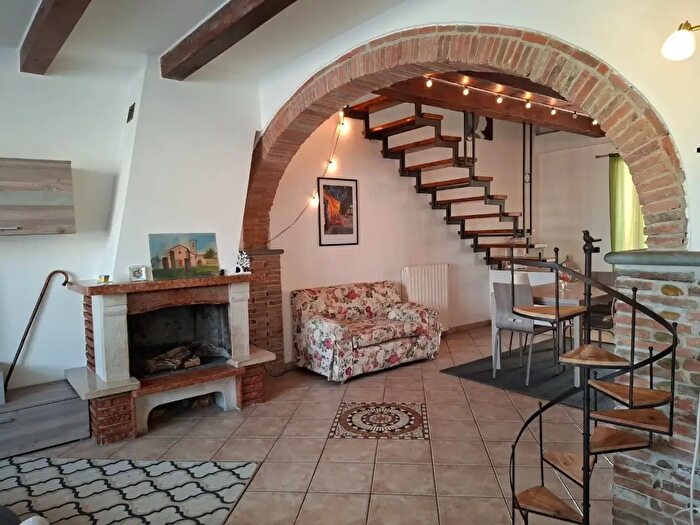 Casa con 5 locali in vendita in Montopoli In Val DArno