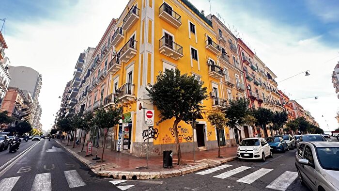 Appartamento quadrilocale in vendita in Via Nitti, Taranto