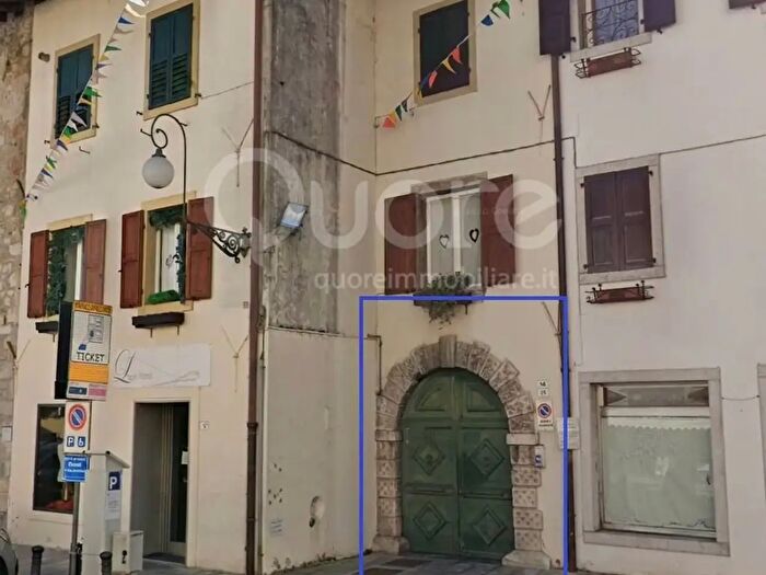 Casa con 5 locali in vendita in Piazza Mazzini, Tolmezzo