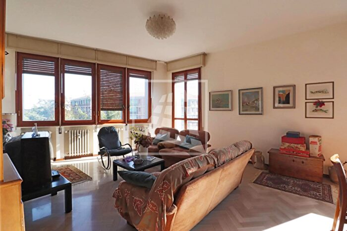 Appartamento trilocale in vendita in Via Terrachini, Reggio Emilia